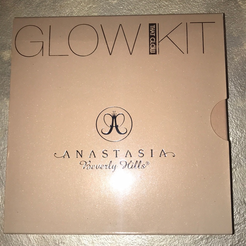Anastasia Beverly Hills “that glow” kit